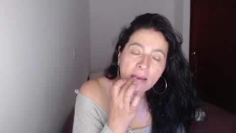 yasmin_love85 online show from November 27, 2:28 pm