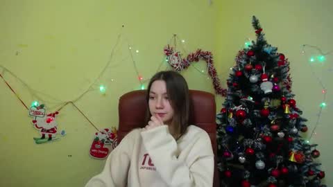 Yasmin online show from January 4, 6:17 pm