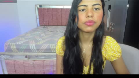 youlyn_777 online show from December 27, 11:22 pm