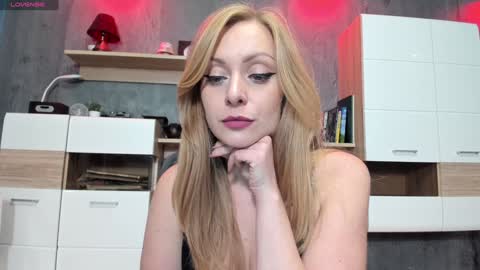 YourVenus00 -Follow my OF online show from December 1, 4:47 pm