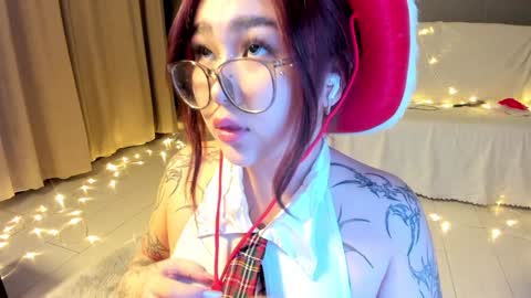 Hi My name Yuriko online show from December 27, 7:11 pm