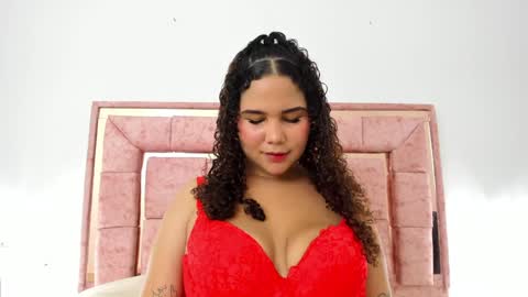 zoee_lov online show from December 13, 3:30 am