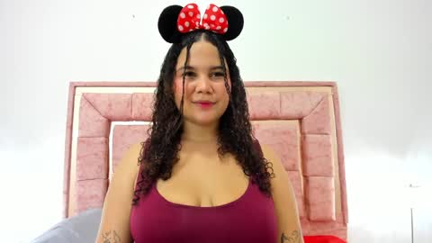 zoee_lov online show from January 16, 3:06 am