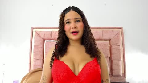 zoee_lov online show from January 15, 3:08 am