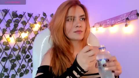 zoee_thompsonn online show from November 22, 7:48 pm