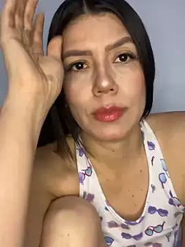 martina contreras online show from December 29, 4:01 am