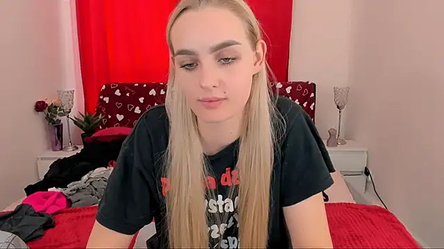 OliviaKisss online show from December 2, 12:42 pm