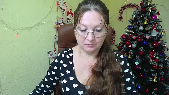 VanessaHotts online show from December 7, 6:12 am