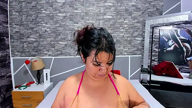 SamiBoobs online show from December 4, 12:50 am