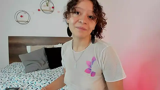 YenniferCurly online show from November 27, 12:28 pm