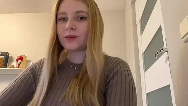 NicoleYoung online show from November 19, 1:18 pm