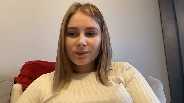 NicoleYoung online show from December 17, 1:17 pm