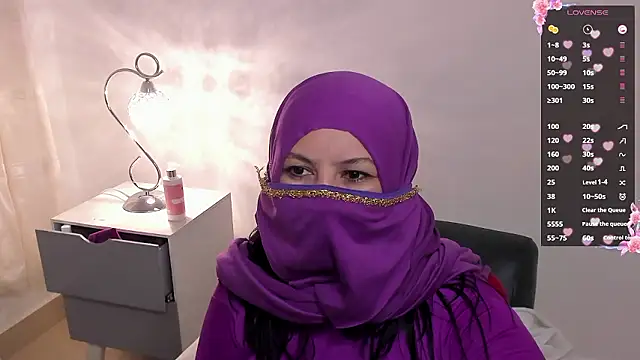 Amina hafsa online show from November 26, 11:24 pm