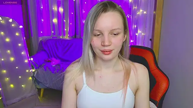 Beatrica Klein online show from January 1, 1:53 pm