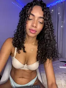 nicoleebony1 online show from December 26, 8:38 pm