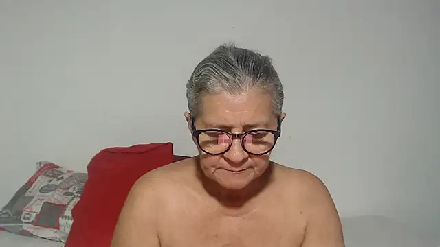 candy mature  online show from December 1, 1:03 am