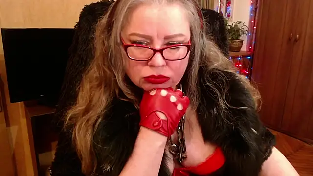 Miss Tress online show from December 31, 11:38 pm