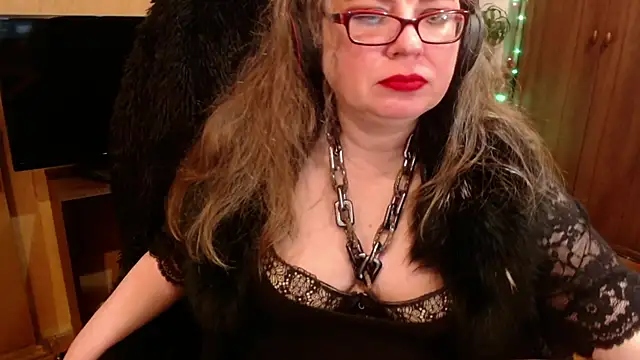 Miss Tress online show from December 11, 9:15 pm