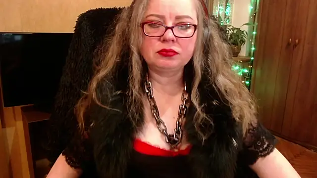 Miss Tress online show from January 5, 7:33 pm