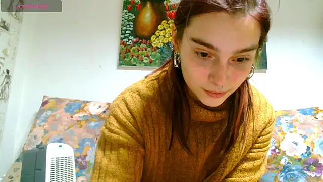 Sophie Bell online show from November 15, 6:53 pm