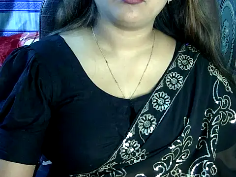 BengaliQueenStar online show from December 18, 3:40 pm