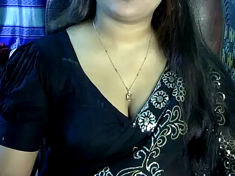 BengaliQueenStar online show from December 7, 4:37 pm