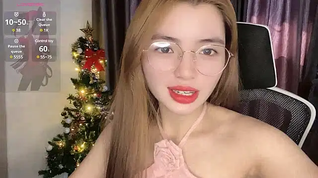 LiLi Bae online show from December 18, 5:21 am