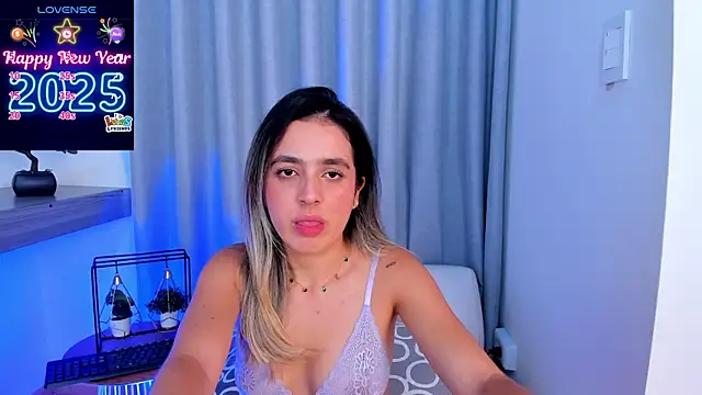 Lucyortiz  online show from January 16, 12:51 pm