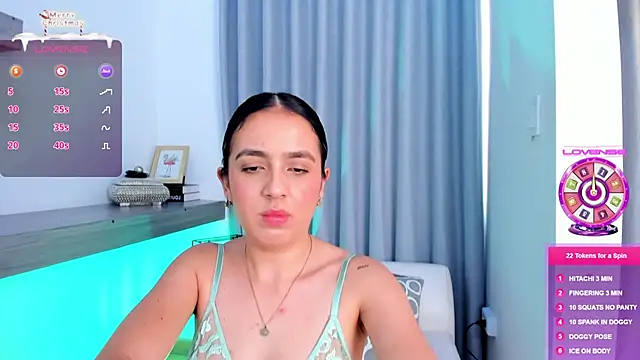 Lucyortiz  online show from December 5, 5:55 pm