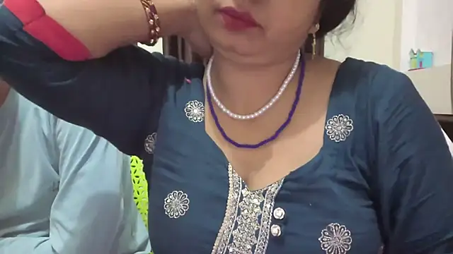 Sexy-sweetybhabi online show from December 8, 7:39 pm