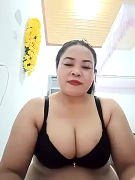 Sexy-bigtits2024 online show from December 31, 11:30 am