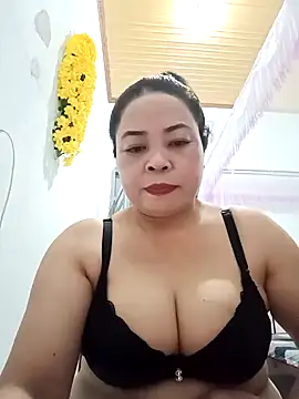 Sexy-bigtits2024 online show from December 17, 12:22 pm