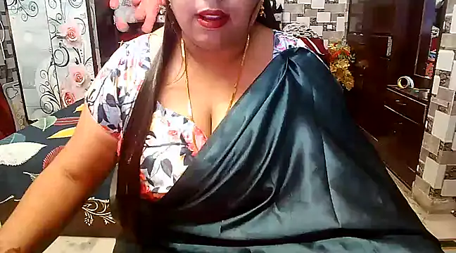 kiranpreet85 online show from November 22, 4:44 am