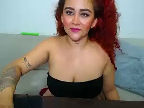 loly bigbooty4u online show from December 18, 4:16 am