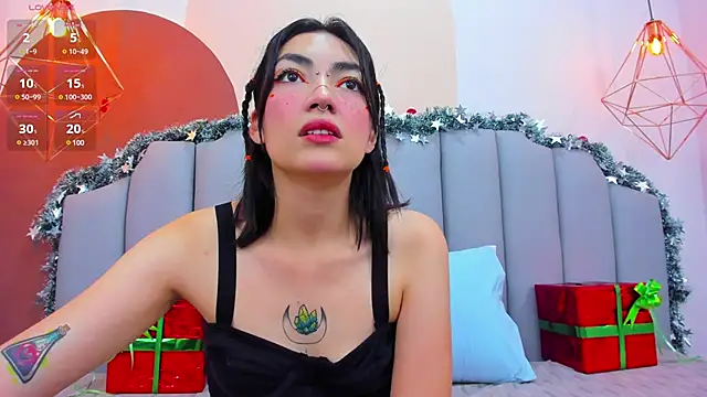 ThailyCherry online show from December 19, 7:24 pm