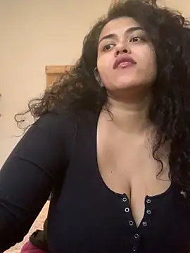 Curvydesifromgermany online show from January 8, 2:33 pm