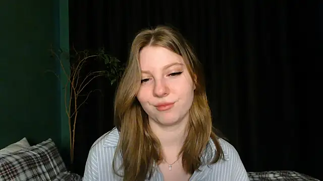 Juliana Sunny online show from January 17, 4:59 am