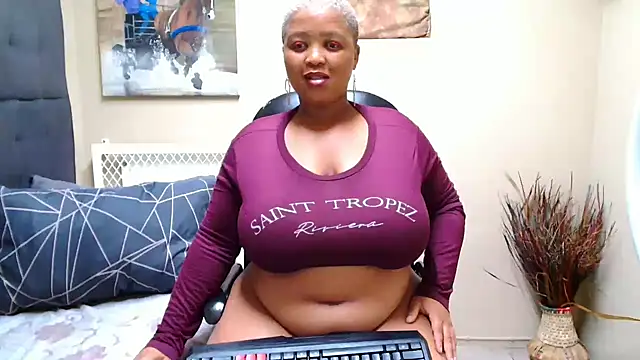 CurvyAfricanGoddess online show from December 15, 2:55 pm