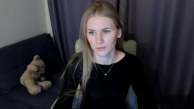 IsabelAllen online show from December 3, 6:02 am