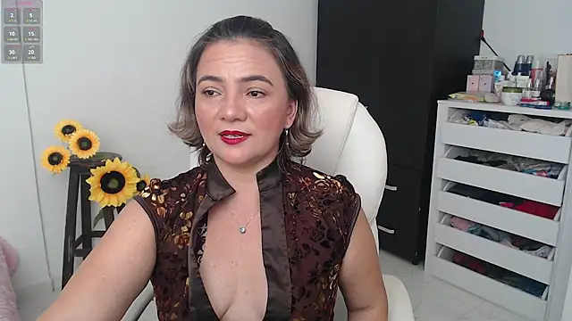 Ghada milf online show from December 3, 11:03 pm