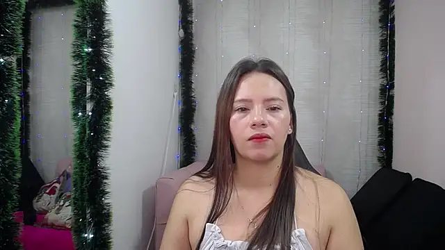 lauraguzman online show from December 2, 3:09 am