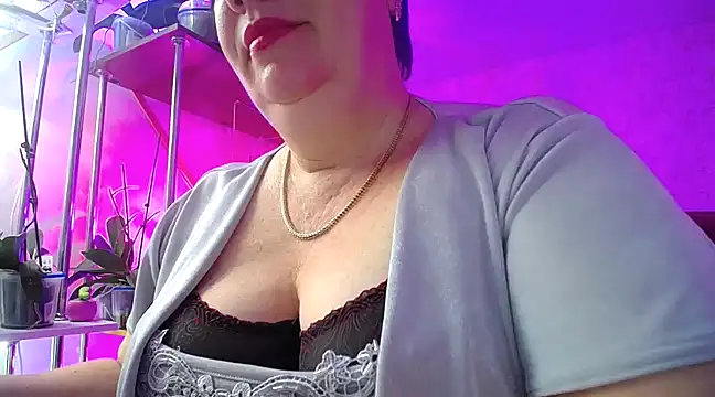  Sweet Woman online show from December 5, 4:05 am