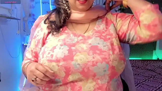 Gulabi Queen online show from February 3, 7:51 am