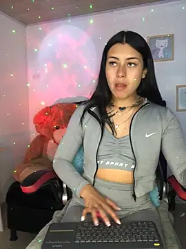 emily 22x online show from January 17, 9:45 pm