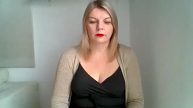 AdriannaFlirt online show from December 29, 7:24 am