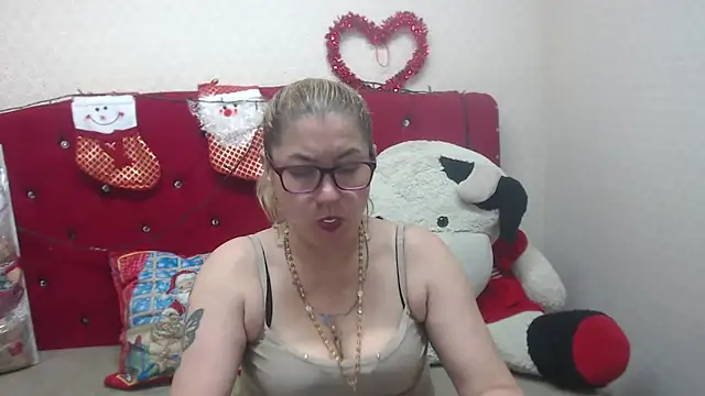 paulaadamsx online show from December 26, 12:29 am