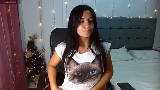 ChloeSanchezx online show from December 16, 1:37 am