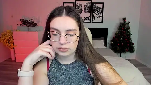 DaniellaLovely online show from December 20, 11:37 am