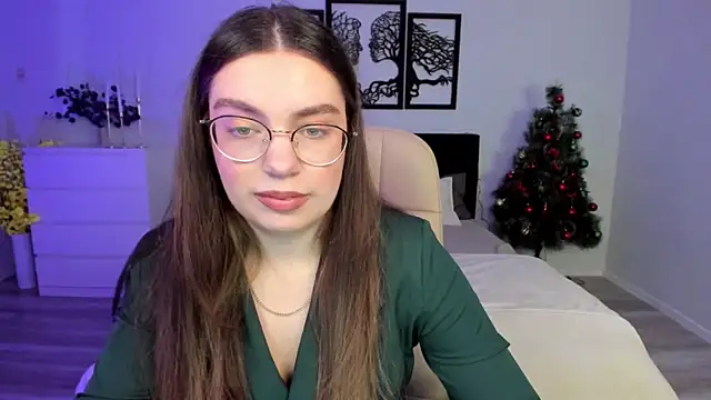 DaniellaLovely online show from December 17, 11:18 am