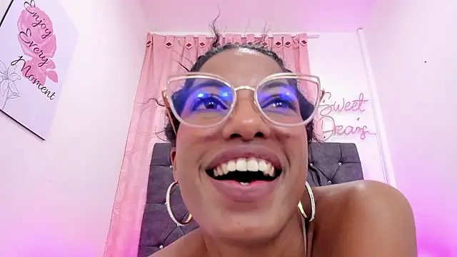 DANI BROWNIE1 online show from December 3, 4:05 am